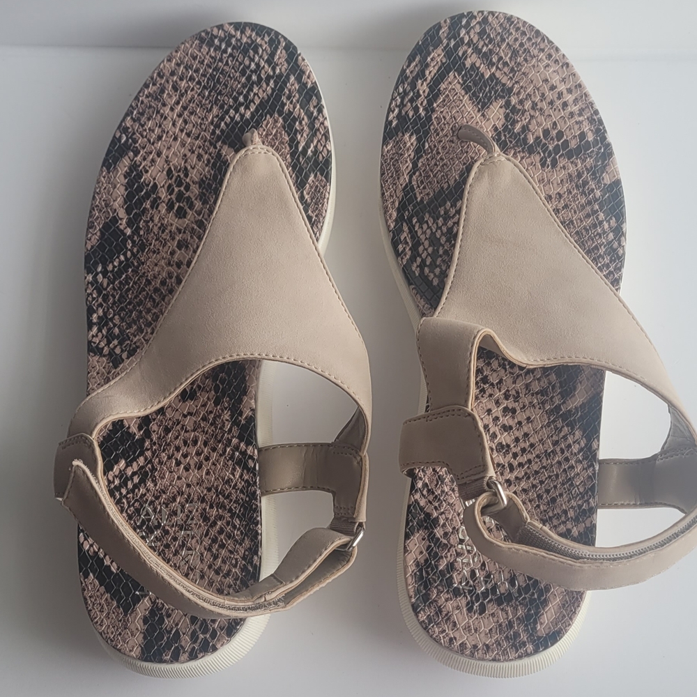 Meghan Naturalizer Tan Snake Print Sandals